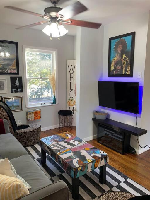 Vibing In The Heights/Breweries/Food/Petfriendly Villa Tampa Eksteriør bilde