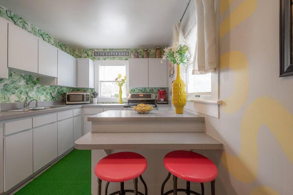 Vibing In The Heights/Breweries/Food/Petfriendly Villa Tampa Eksteriør bilde